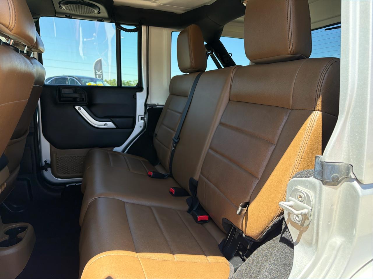 Jeep Wrangler Unlimited 4WD 4dr Rubicon 2012