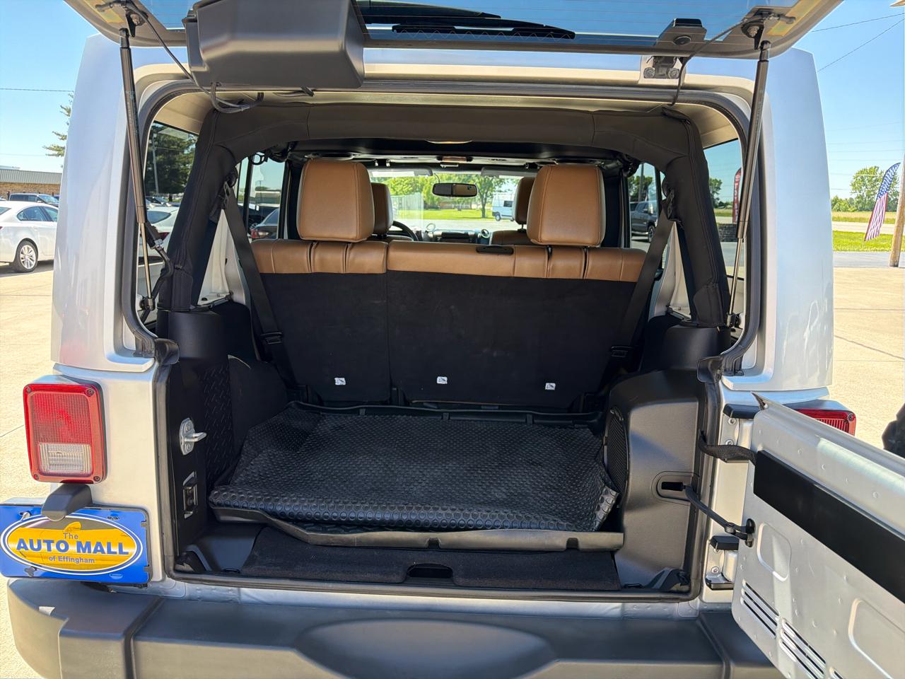Jeep Wrangler Unlimited 4WD 4dr Rubicon 2012