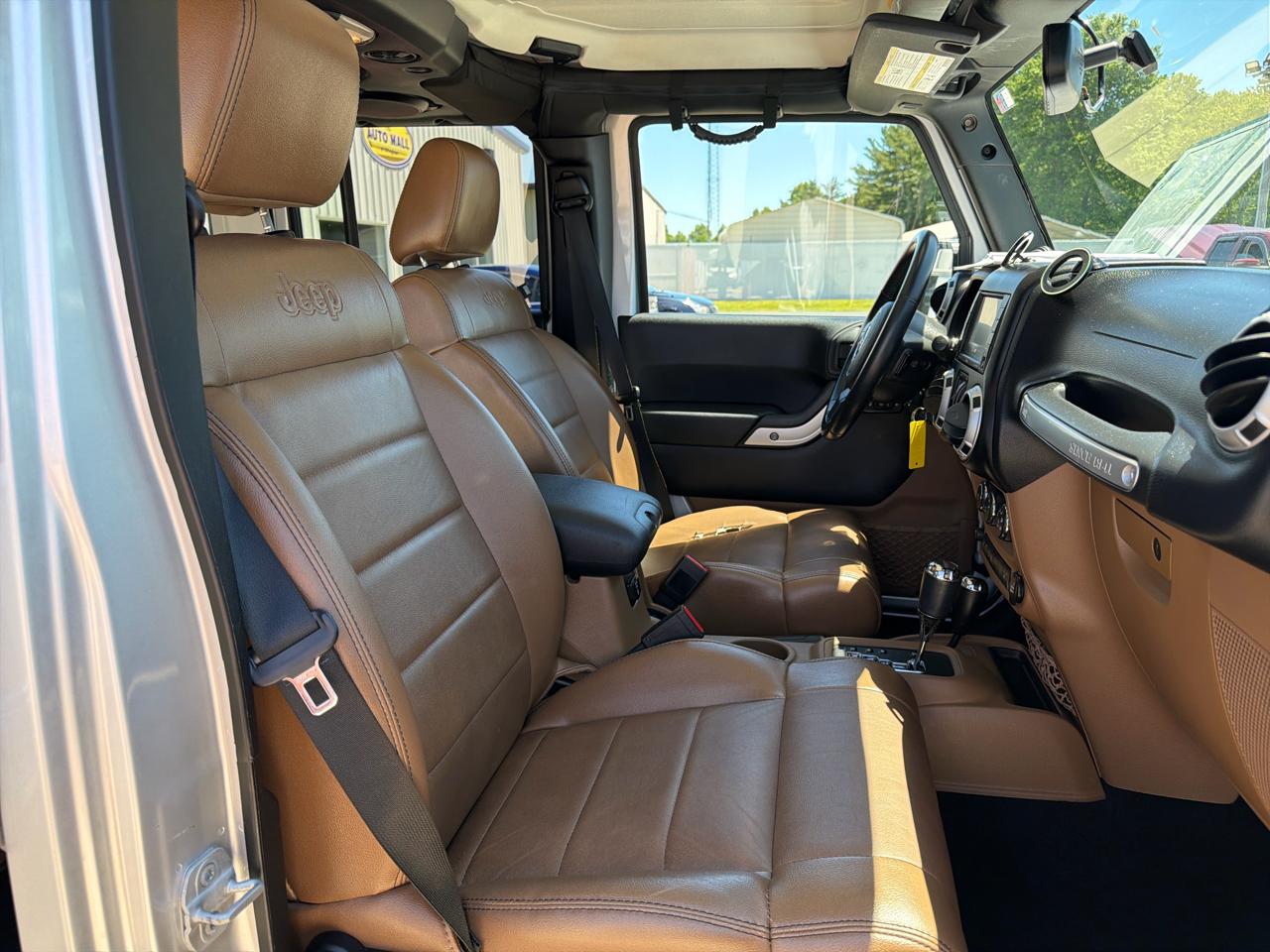 Jeep Wrangler Unlimited 4WD 4dr Rubicon 2012