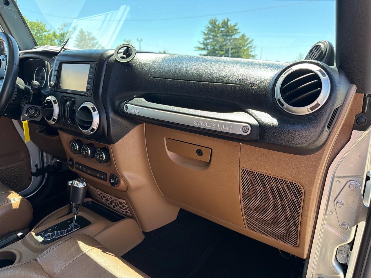 Jeep Wrangler Unlimited 4WD 4dr Rubicon 2012