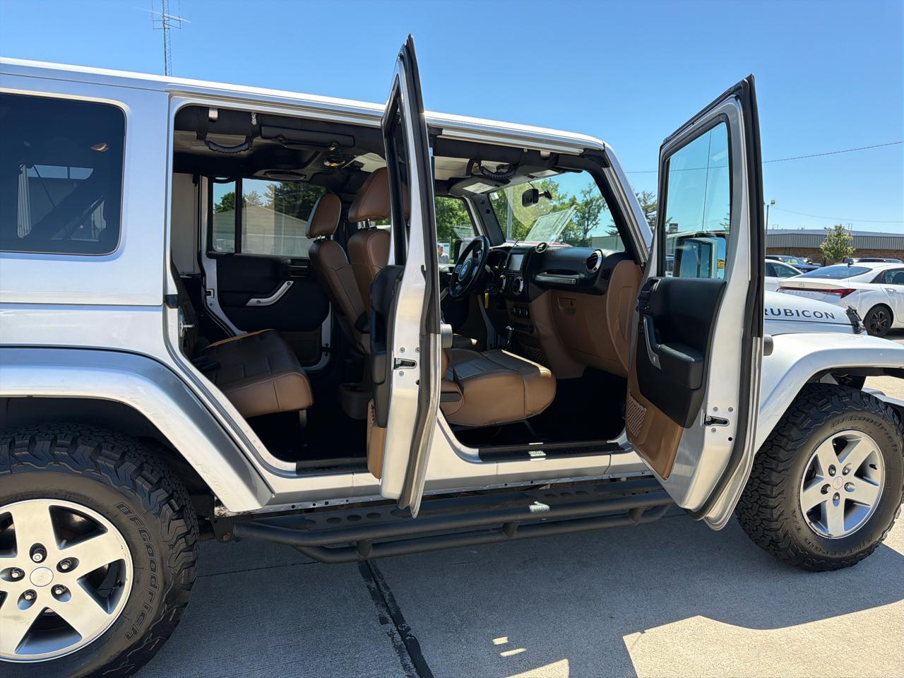 Jeep Wrangler Unlimited 4WD 4dr Rubicon 2012