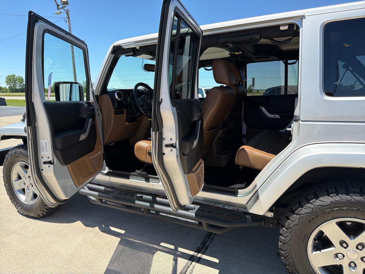 Jeep Wrangler Unlimited 4WD 4dr Rubicon 2012