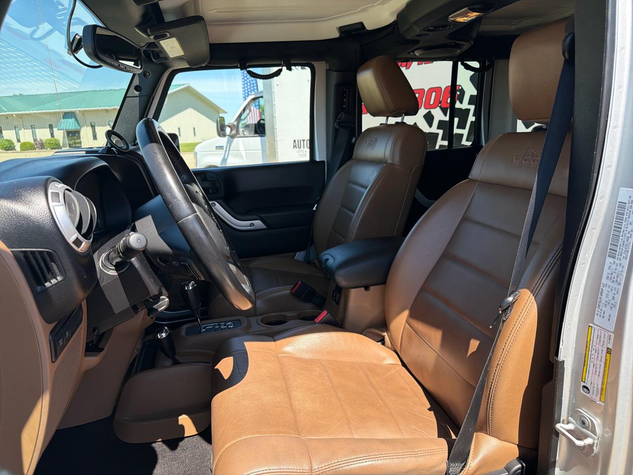 Jeep Wrangler Unlimited 4WD 4dr Rubicon 2012