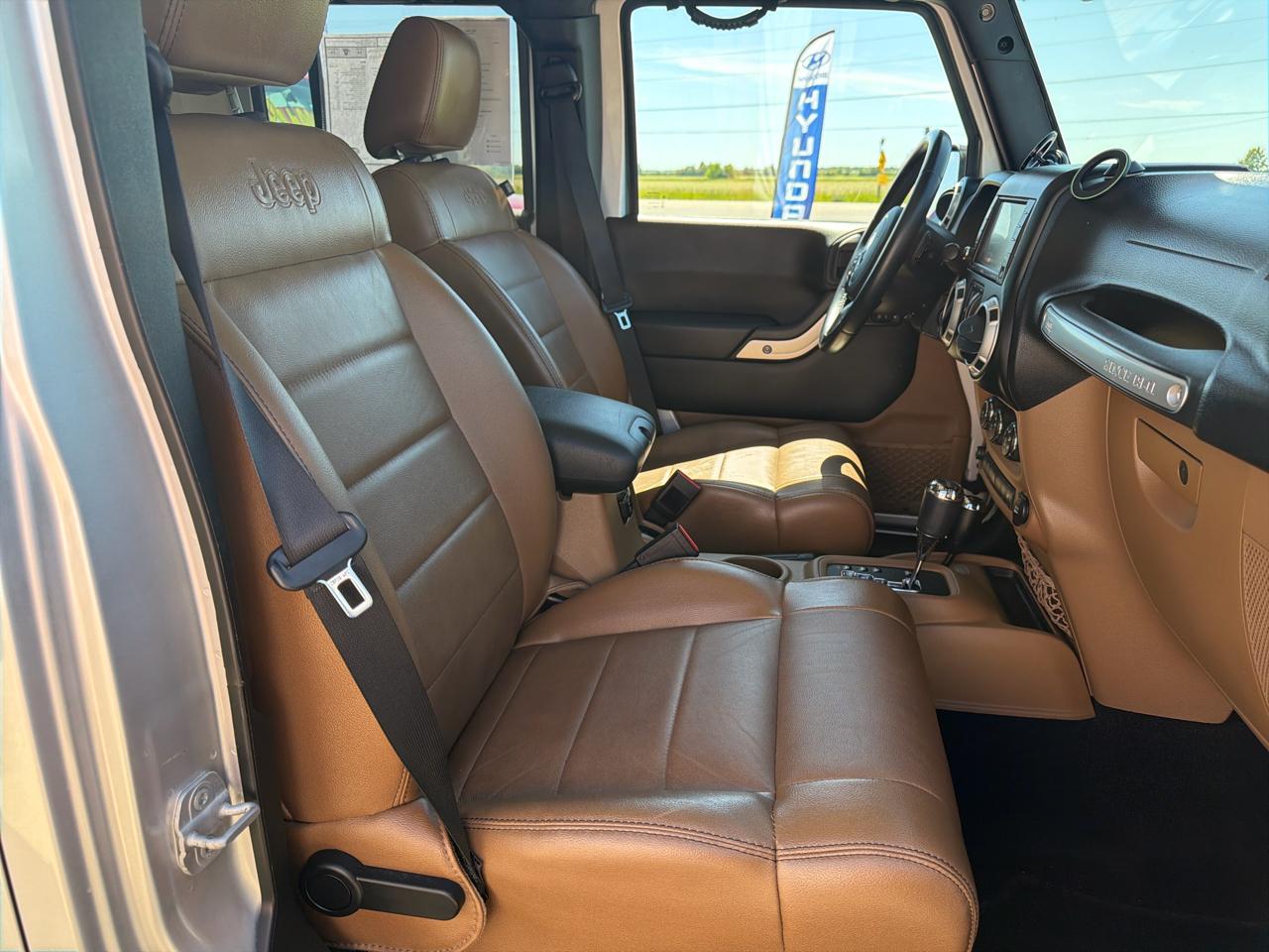 Jeep Wrangler Unlimited 4WD 4dr Rubicon 2012