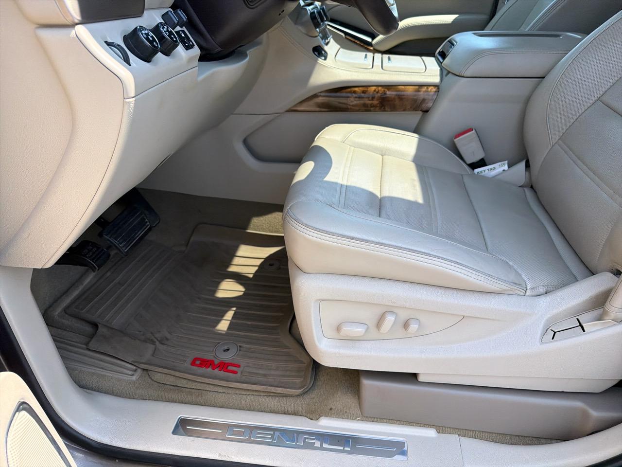 GMC Yukon 4WD 4dr Denali 2016
