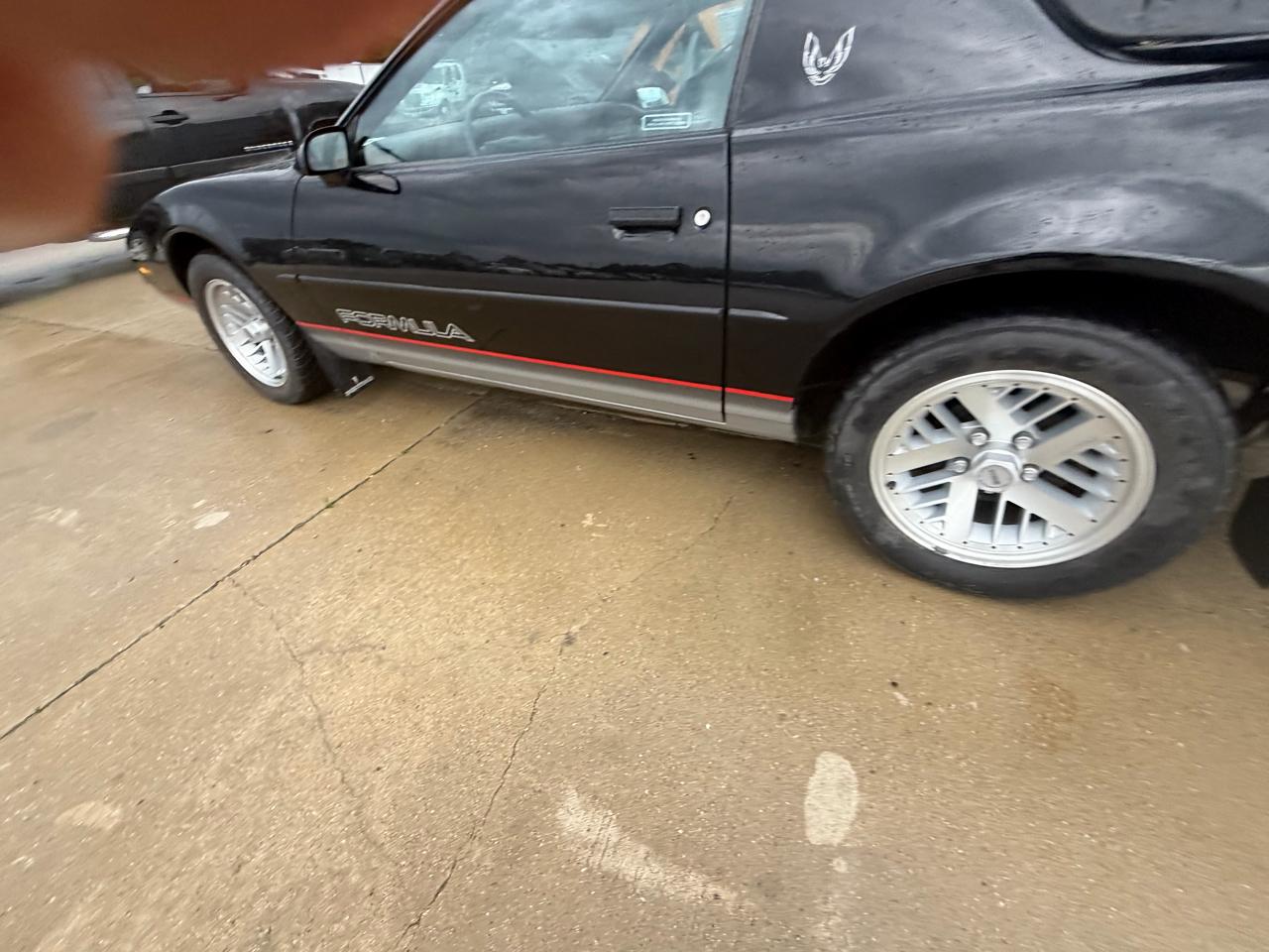 Pontiac Firebird 2dr Coupe Firebird Hatchback 1990