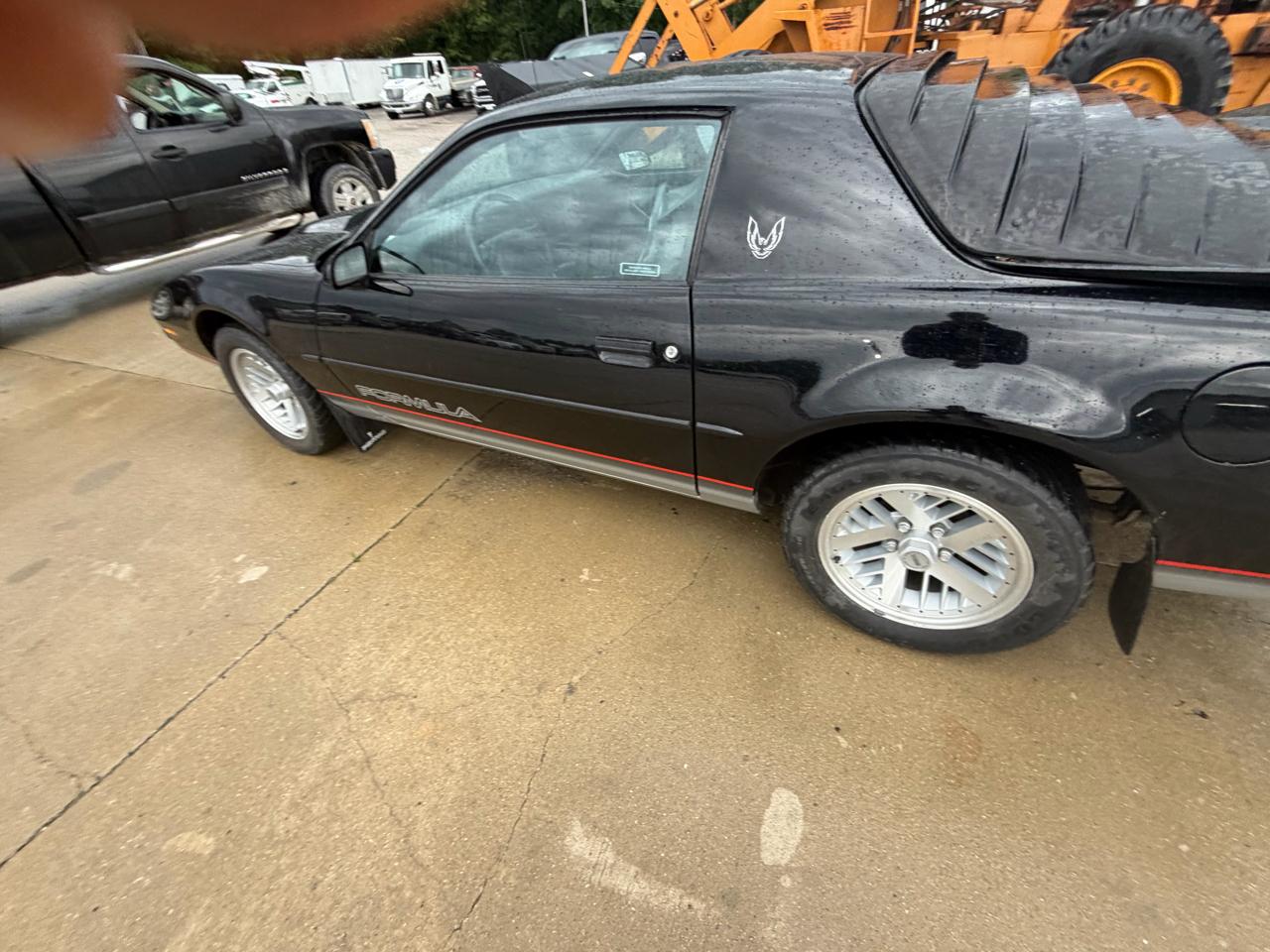 Pontiac Firebird 2dr Coupe Firebird Hatchback 1990
