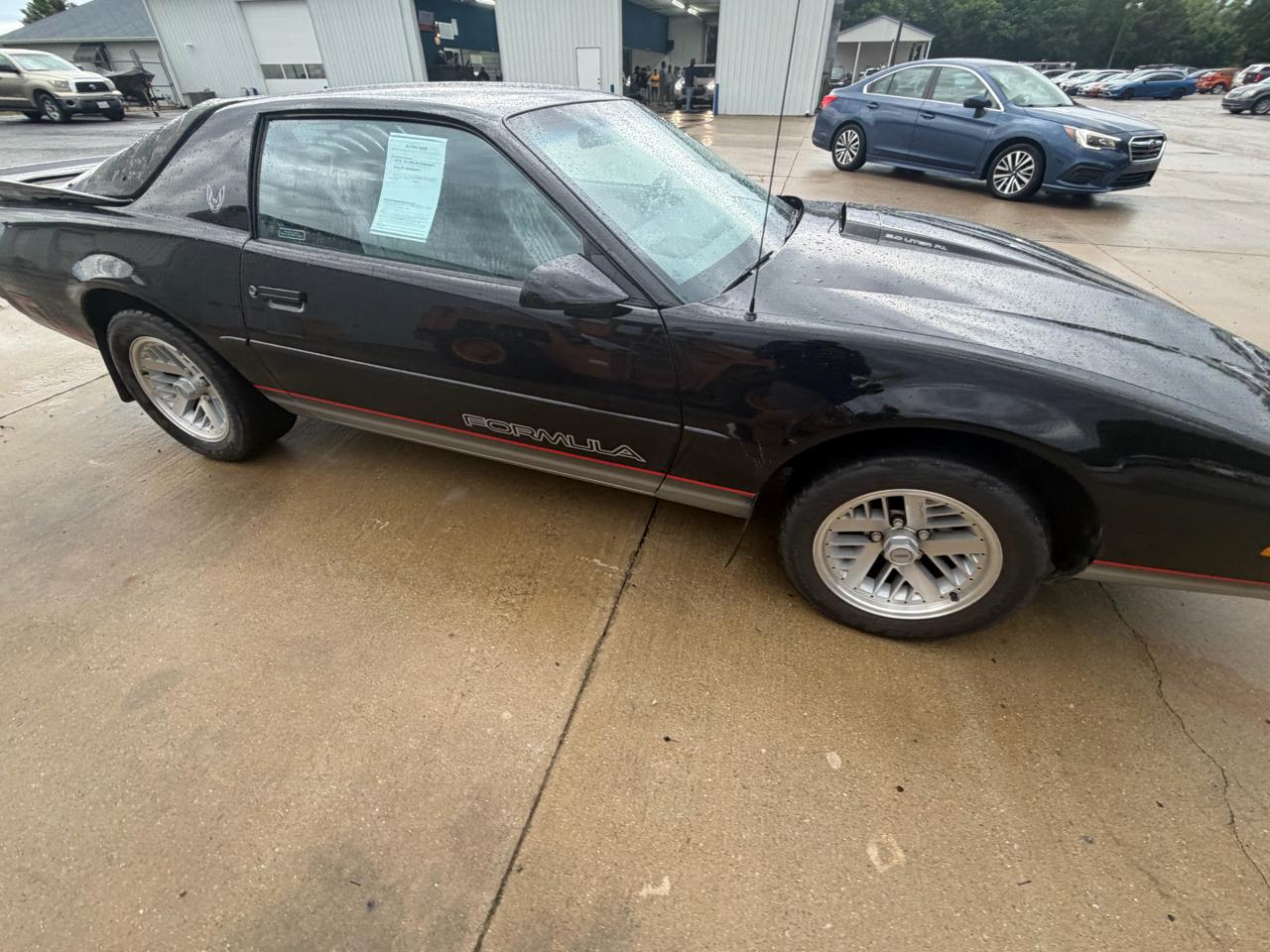Pontiac Firebird 2dr Coupe Firebird Hatchback 1990