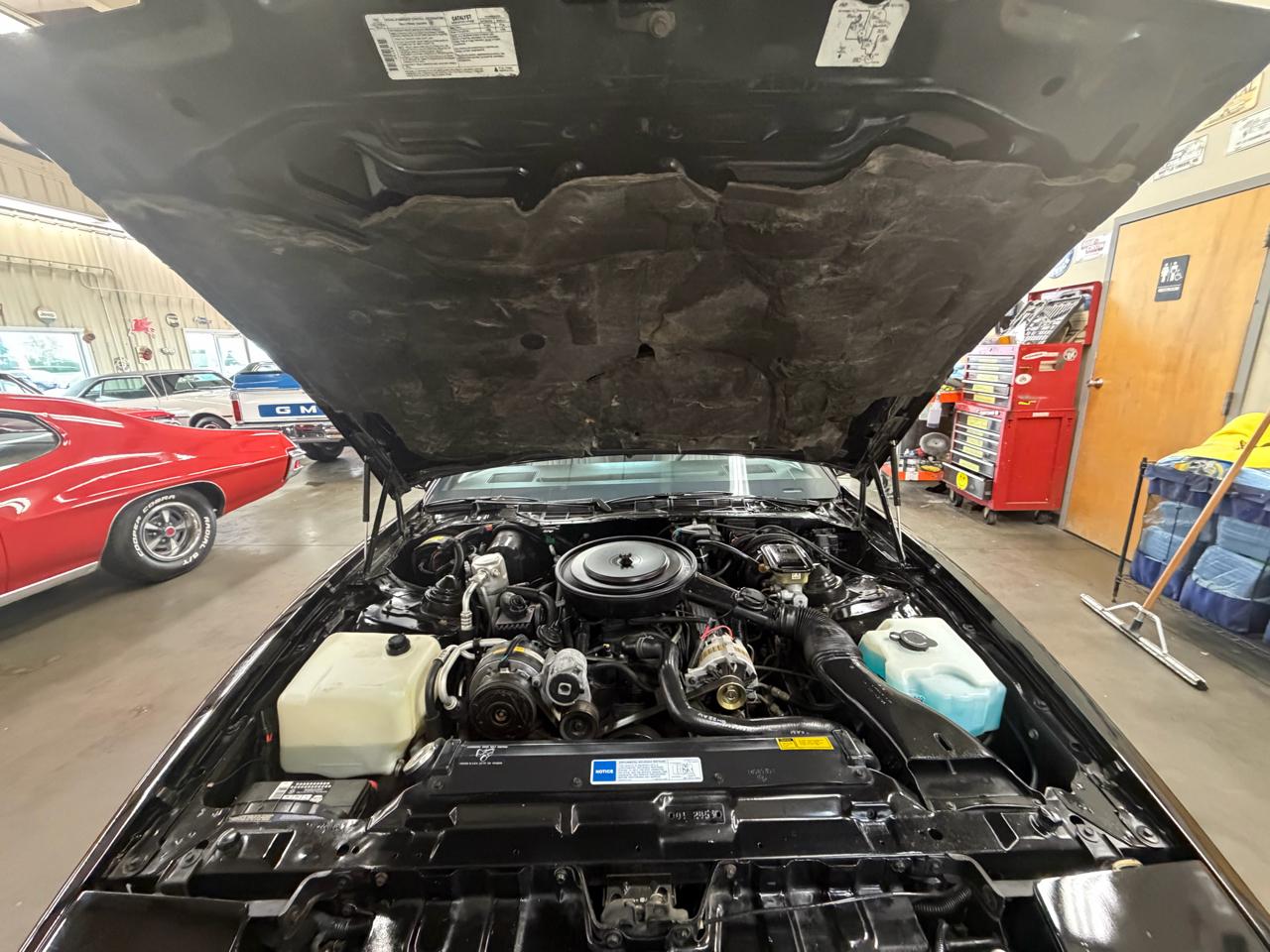 Pontiac Firebird 2dr Coupe Firebird Hatchback 1990