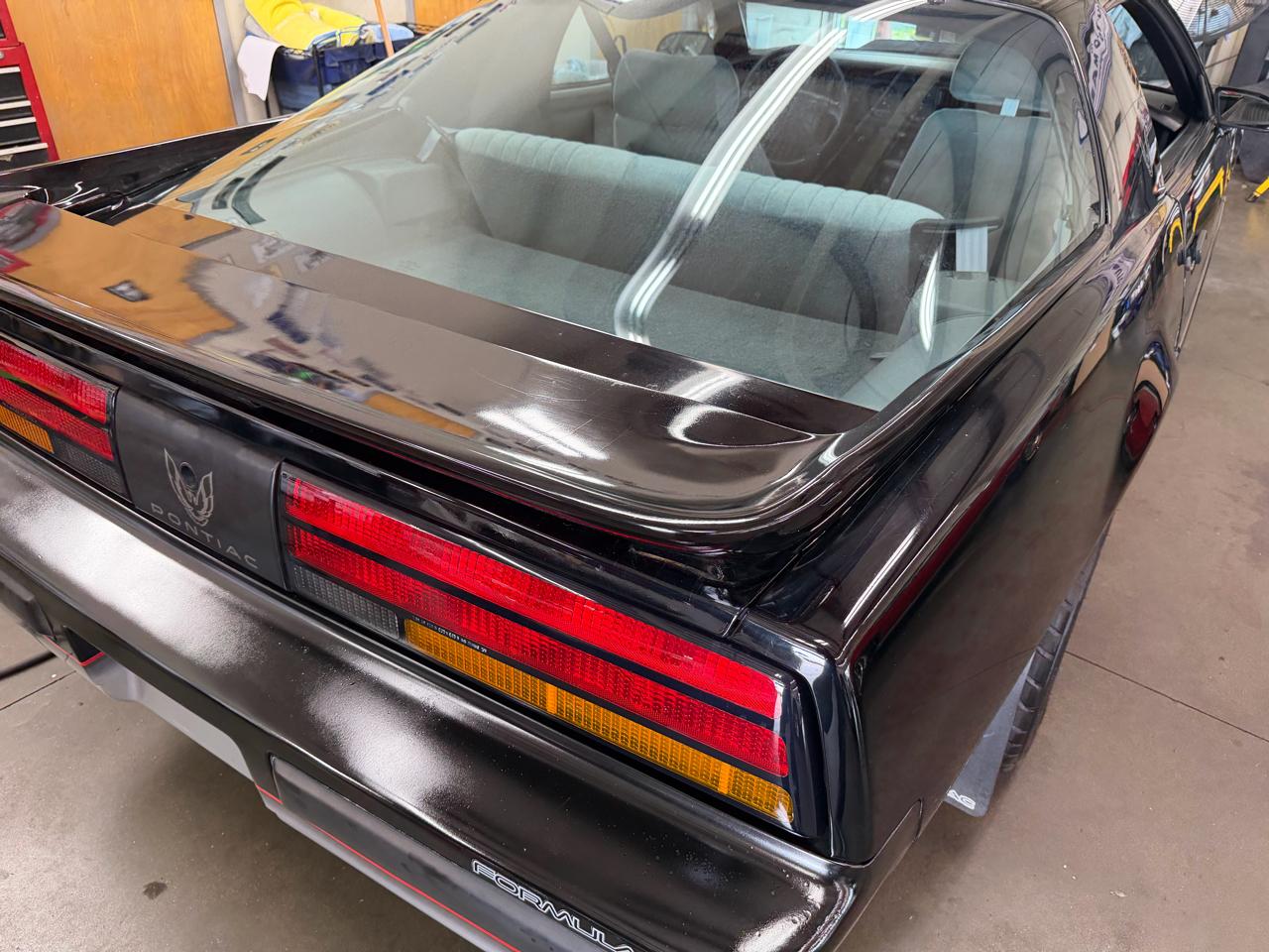 Pontiac Firebird 2dr Coupe Firebird Hatchback 1990