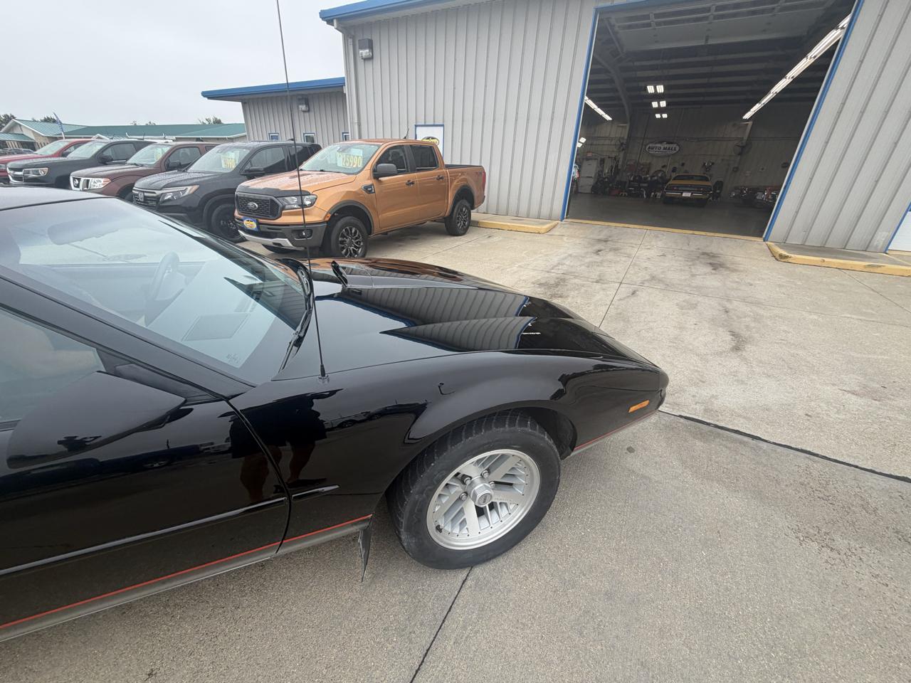 Pontiac Firebird 2dr Coupe Firebird Hatchback 1990