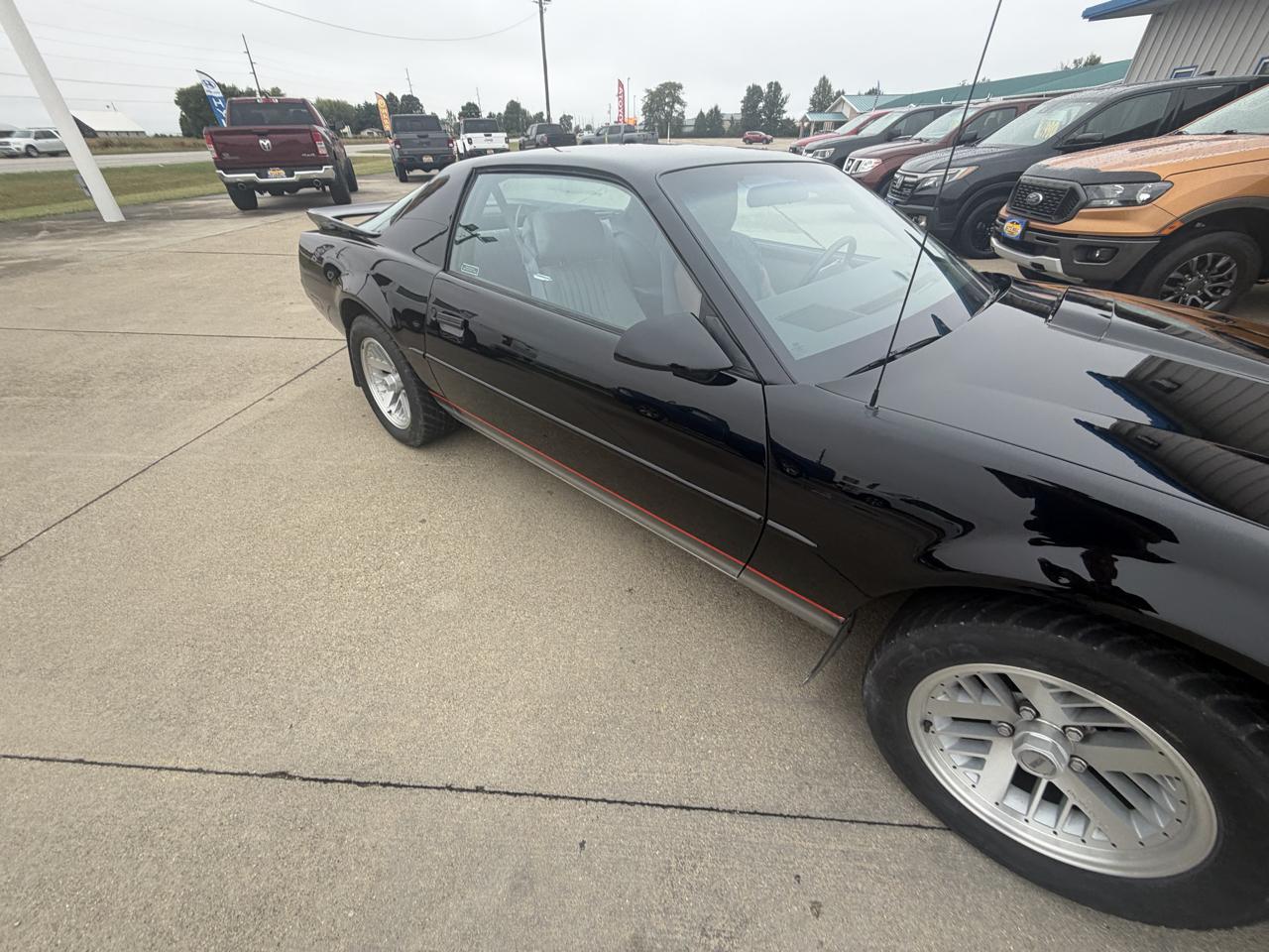 Pontiac Firebird 2dr Coupe Firebird Hatchback 1990