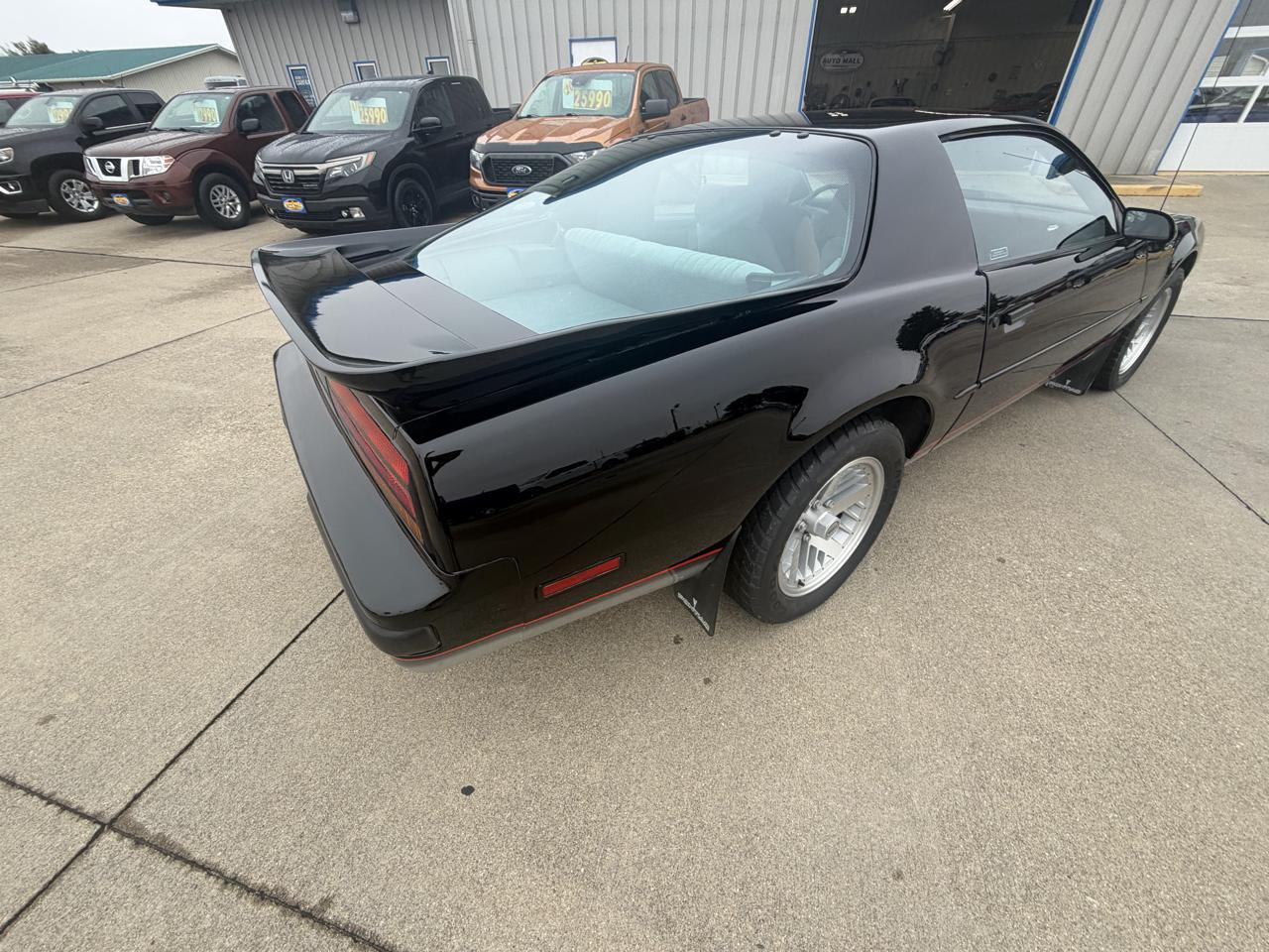 Pontiac Firebird 2dr Coupe Firebird Hatchback 1990