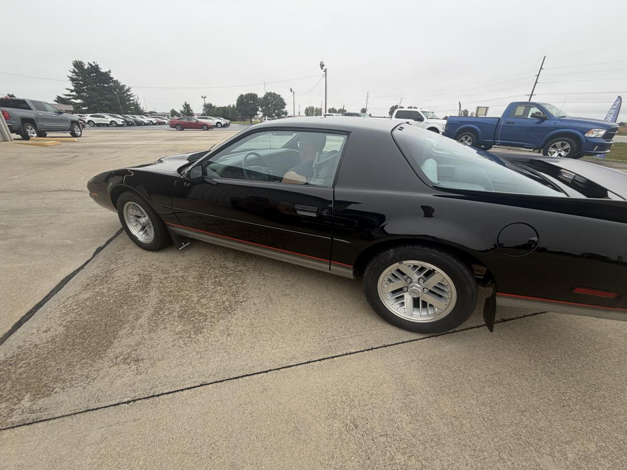 Pontiac Firebird 2dr Coupe Firebird Hatchback 1990