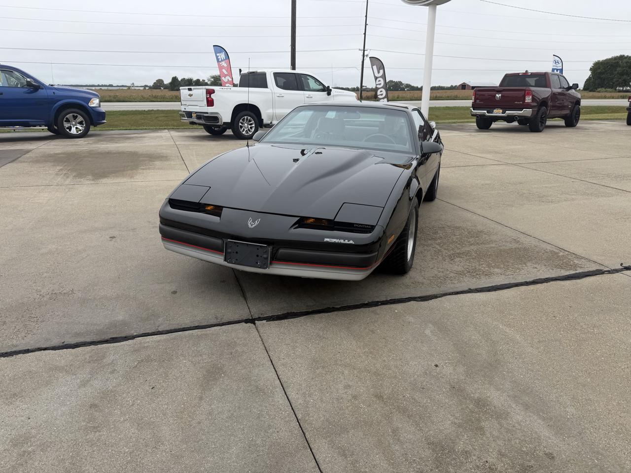 Pontiac Firebird 2dr Coupe Firebird Hatchback 1990