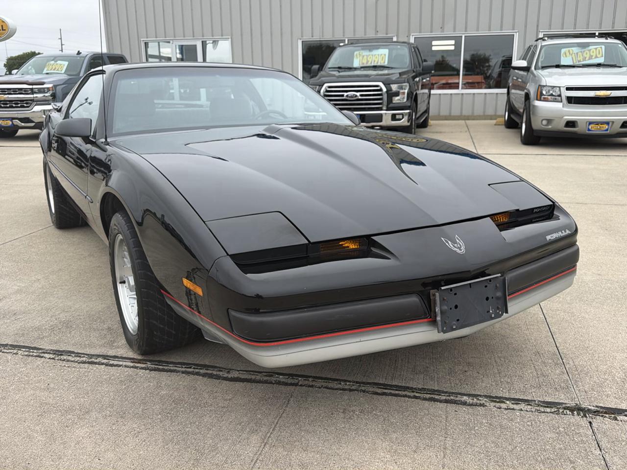Pontiac Firebird 2dr Coupe Firebird Hatchback 1990