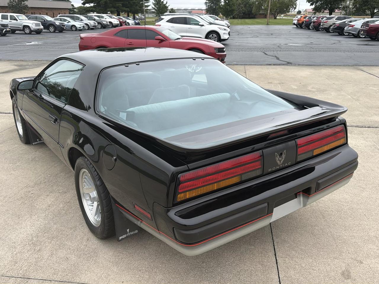 Pontiac Firebird 2dr Coupe Firebird Hatchback 1990