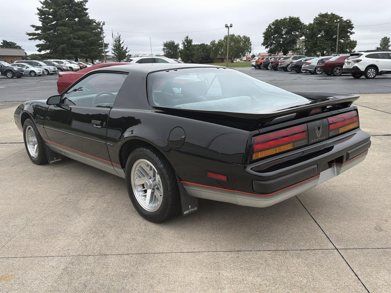 Pontiac Firebird 2dr Coupe Firebird Hatchback 1990