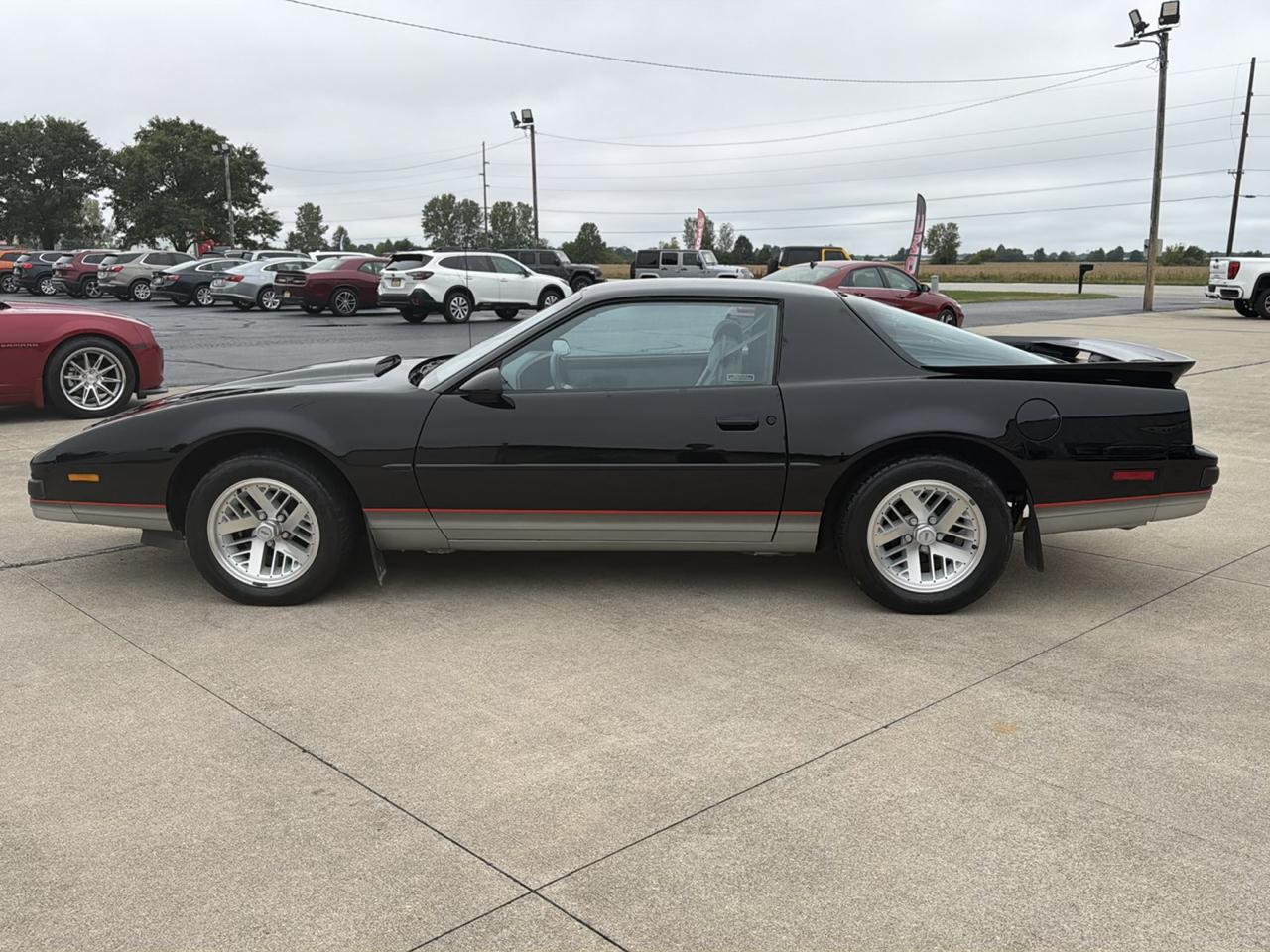 Pontiac Firebird 2dr Coupe Firebird Hatchback 1990
