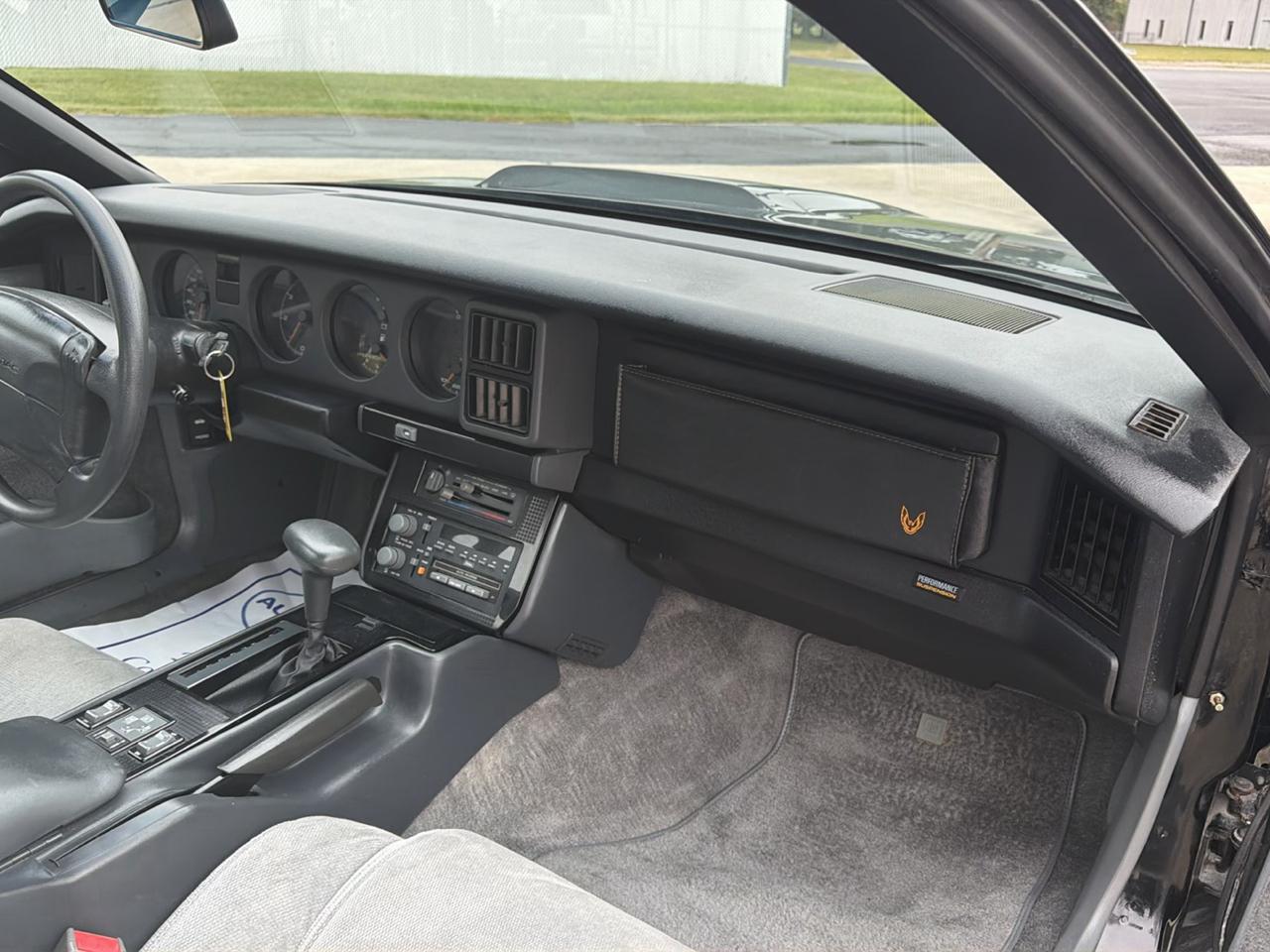 Pontiac Firebird 2dr Coupe Firebird Hatchback 1990