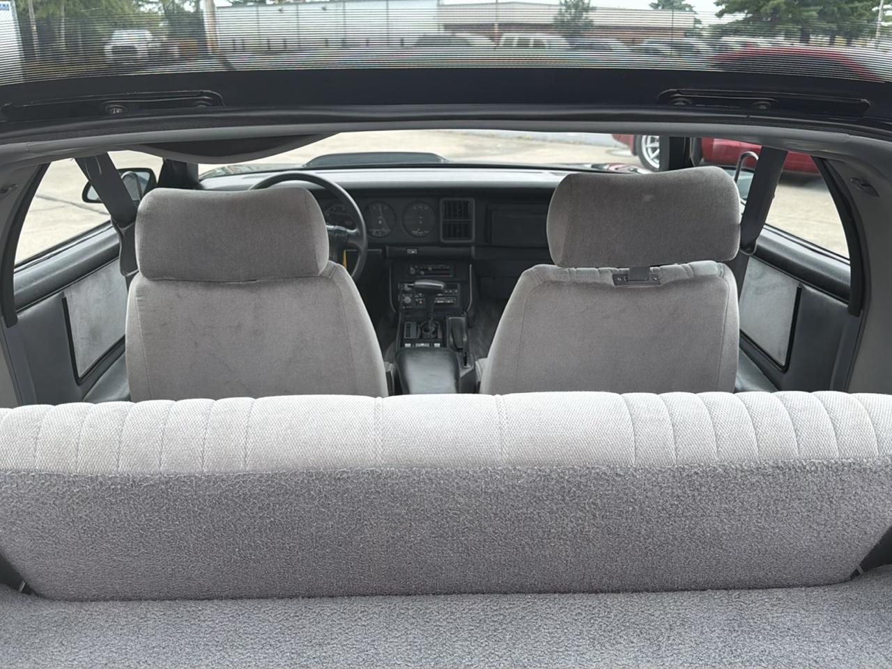 Pontiac Firebird 2dr Coupe Firebird Hatchback 1990