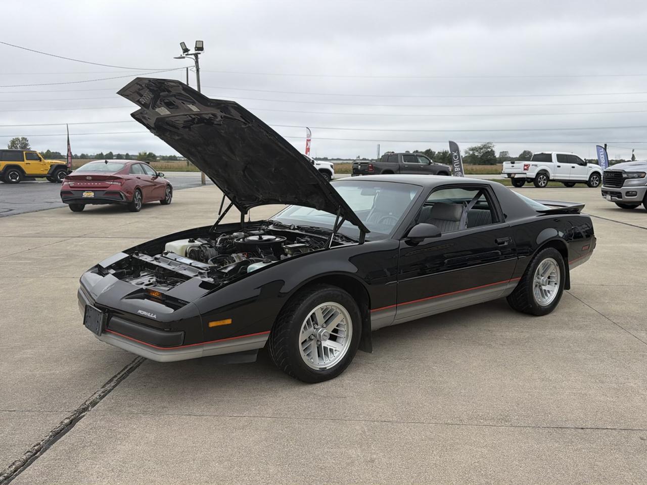 Pontiac Firebird 2dr Coupe Firebird Hatchback 1990