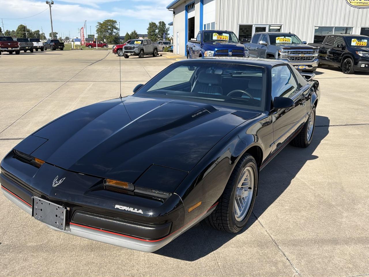 Pontiac Firebird 2dr Coupe Firebird Hatchback 1990