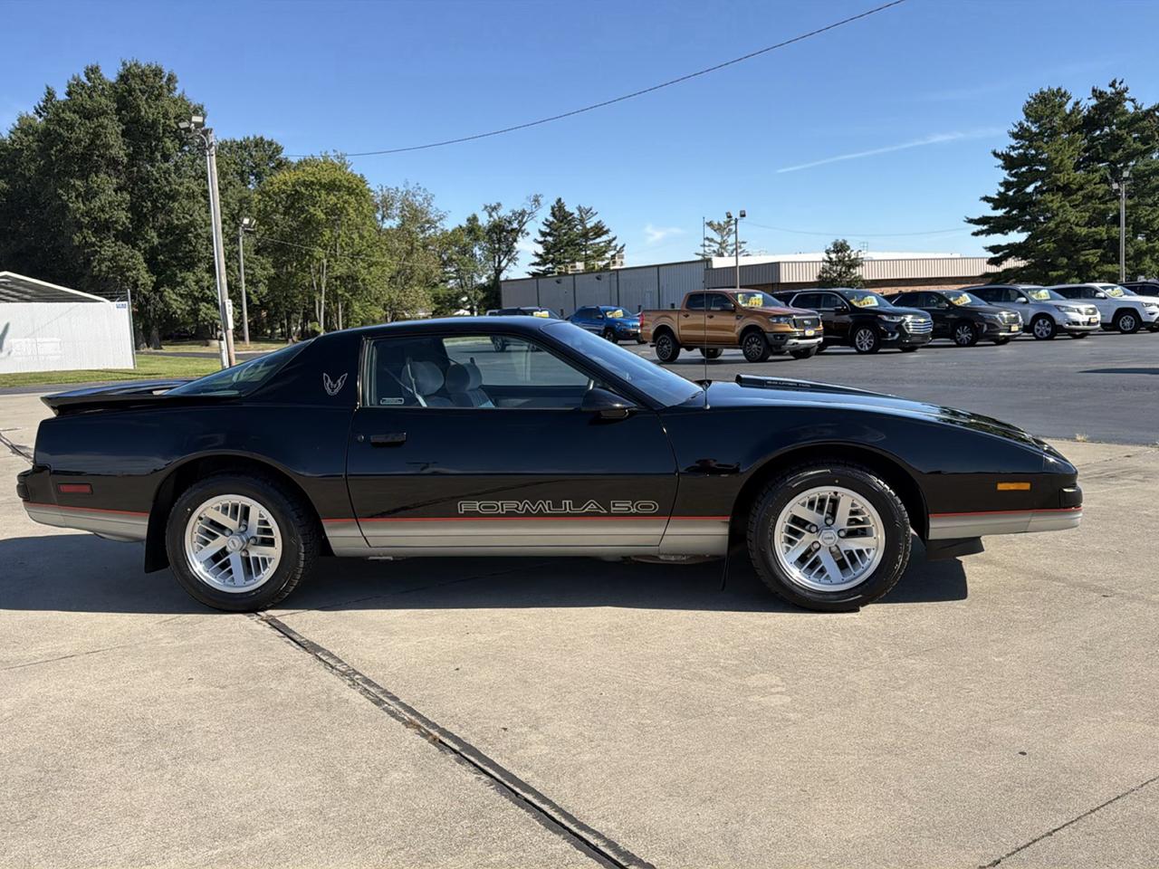 Pontiac Firebird 2dr Coupe Firebird Hatchback 1990