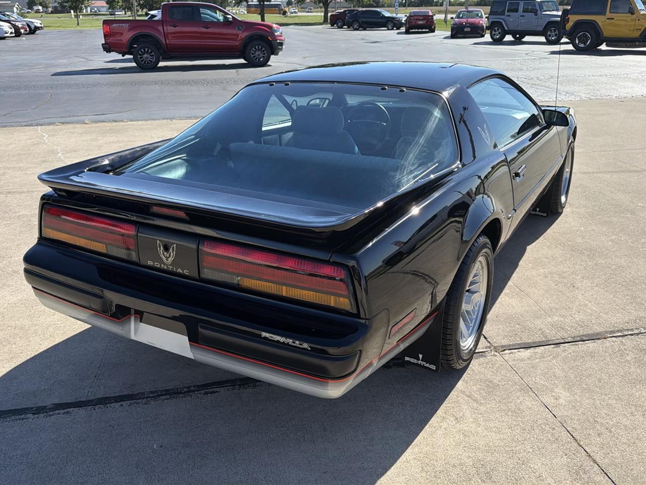 Pontiac Firebird 2dr Coupe Firebird Hatchback 1990