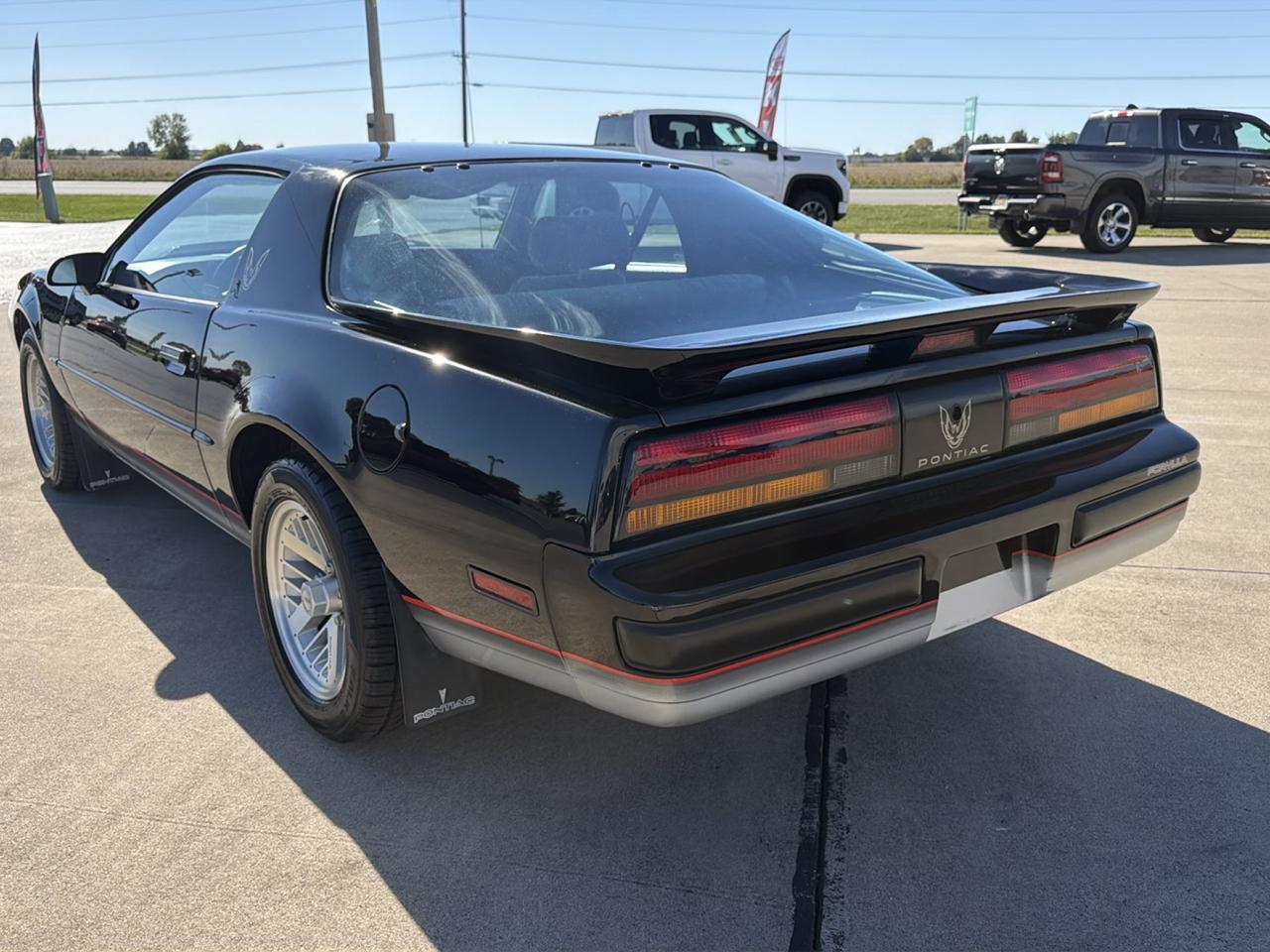 Pontiac Firebird 2dr Coupe Firebird Hatchback 1990
