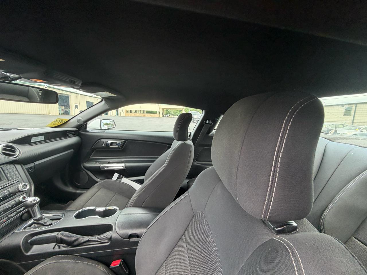 Ford Mustang V6 Fastback 2017