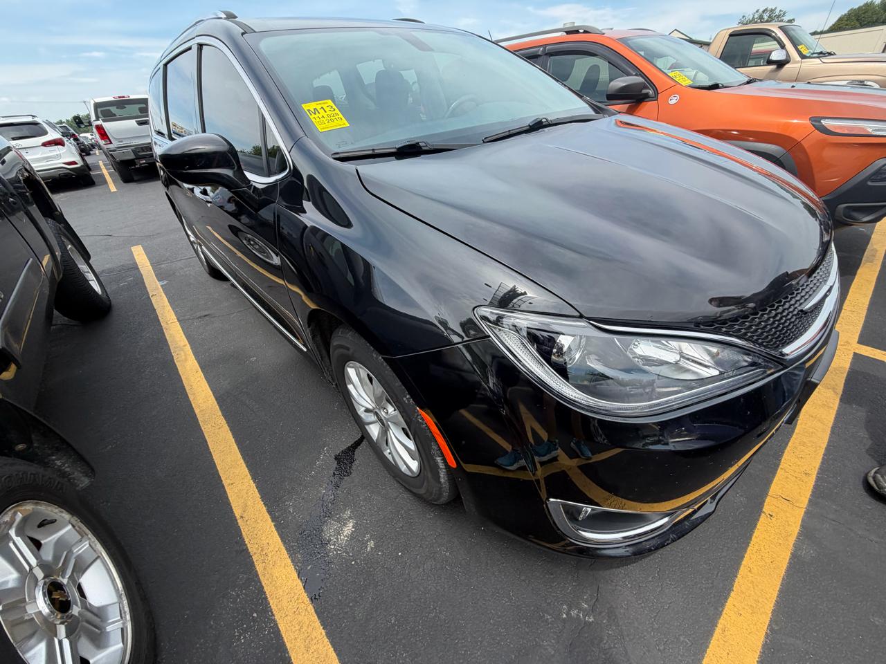 Chrysler Pacifica Touring L FWD 2019