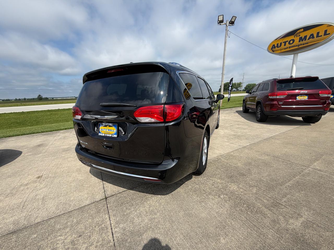 Chrysler Pacifica Touring L FWD 2019