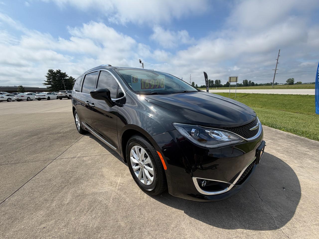 Chrysler Pacifica Touring L FWD 2019
