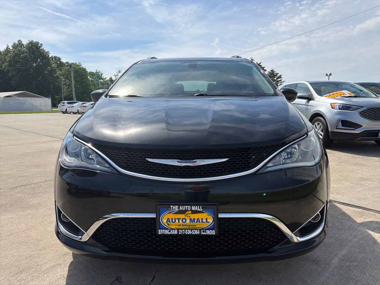 Chrysler Pacifica Touring L FWD 2019