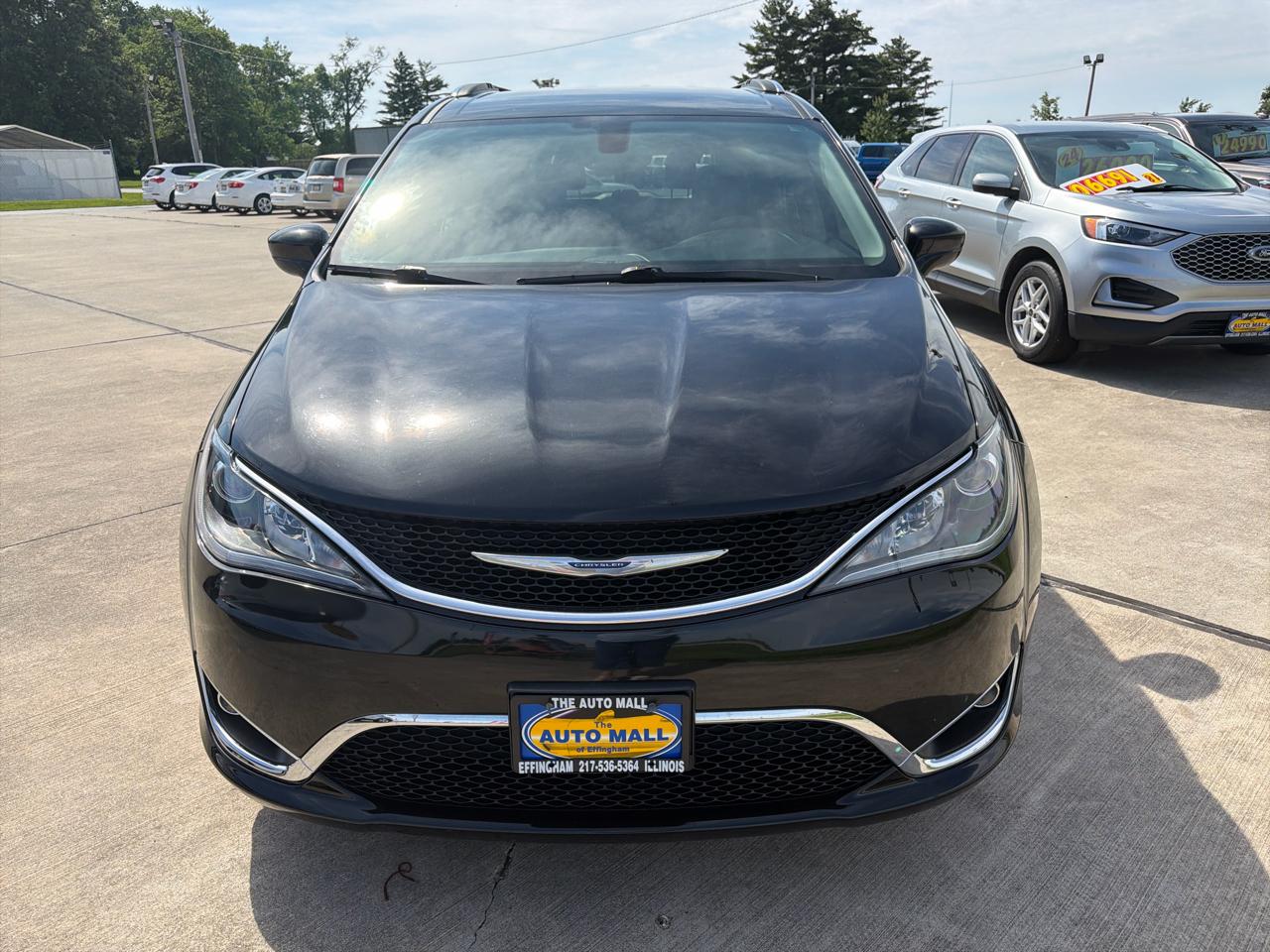 Chrysler Pacifica Touring L FWD 2019