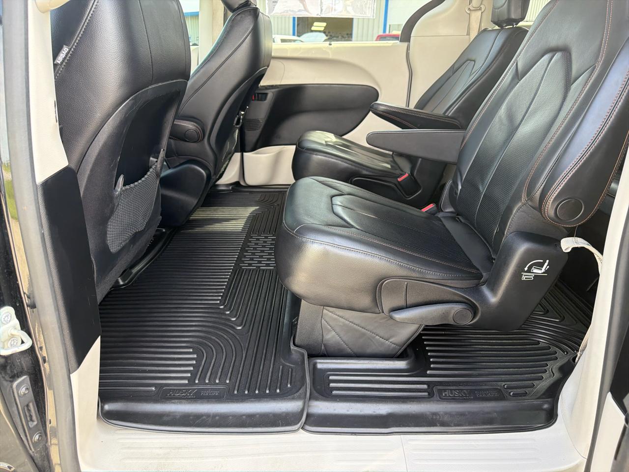 Chrysler Pacifica Touring L FWD 2019