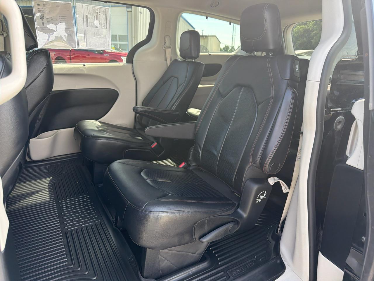 Chrysler Pacifica Touring L FWD 2019