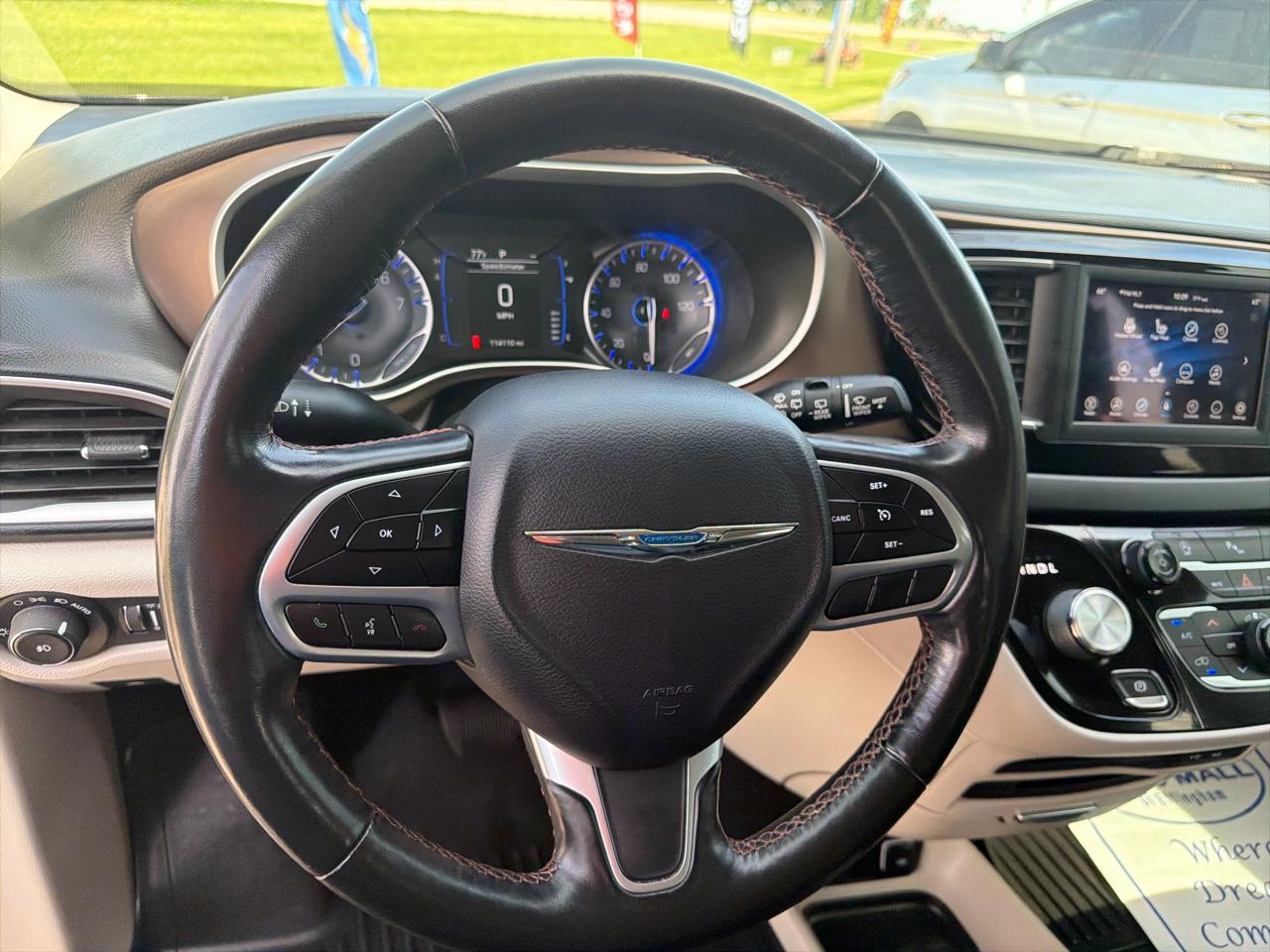 Chrysler Pacifica Touring L FWD 2019