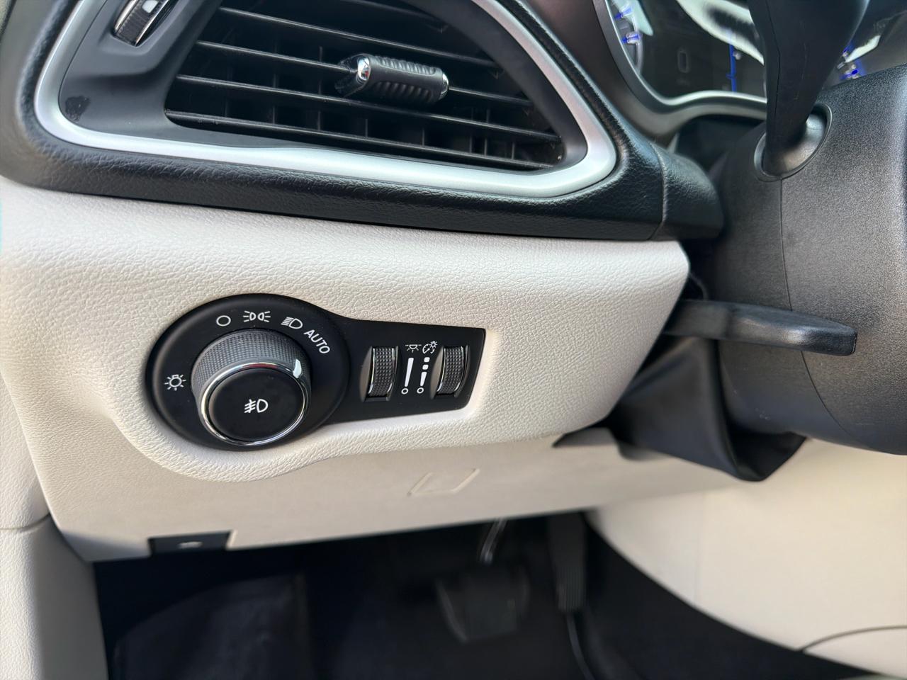 Chrysler Pacifica Touring L FWD 2019
