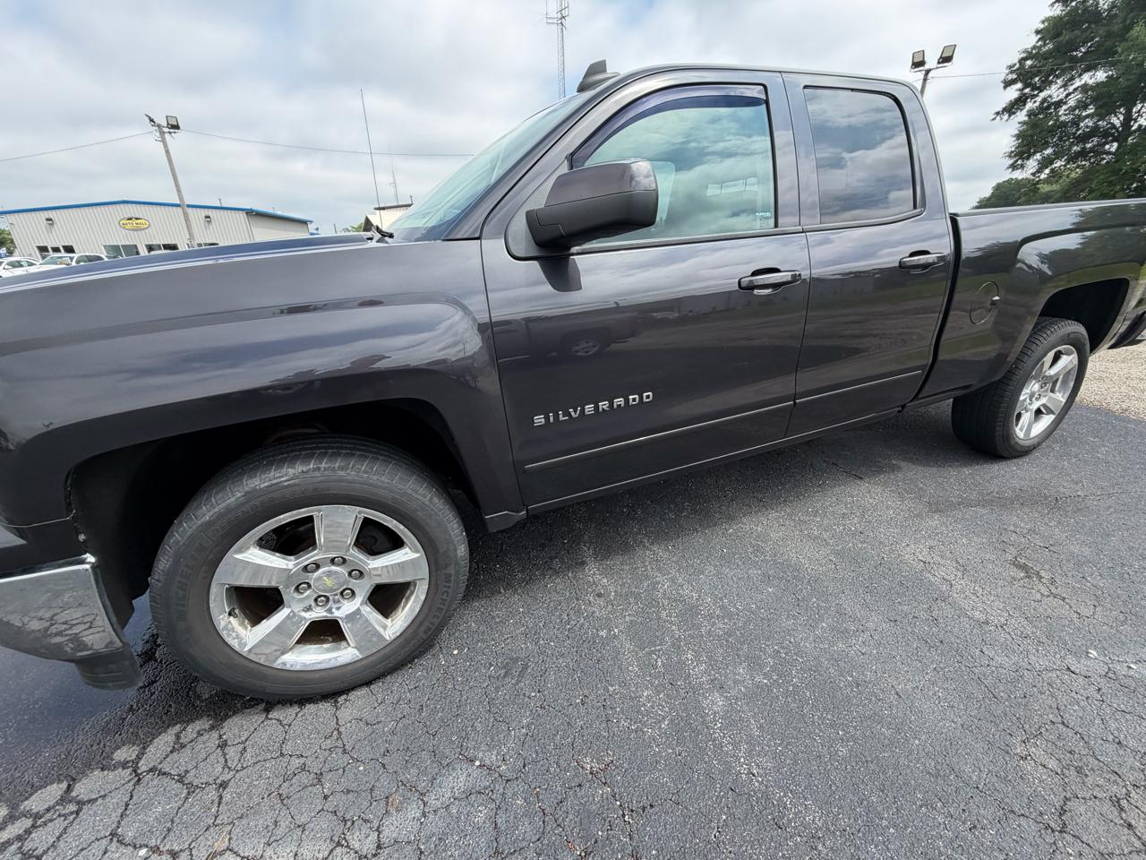 Chevrolet Silverado 1500 4WD Double Cab 143.5" LT w/1LT 2015