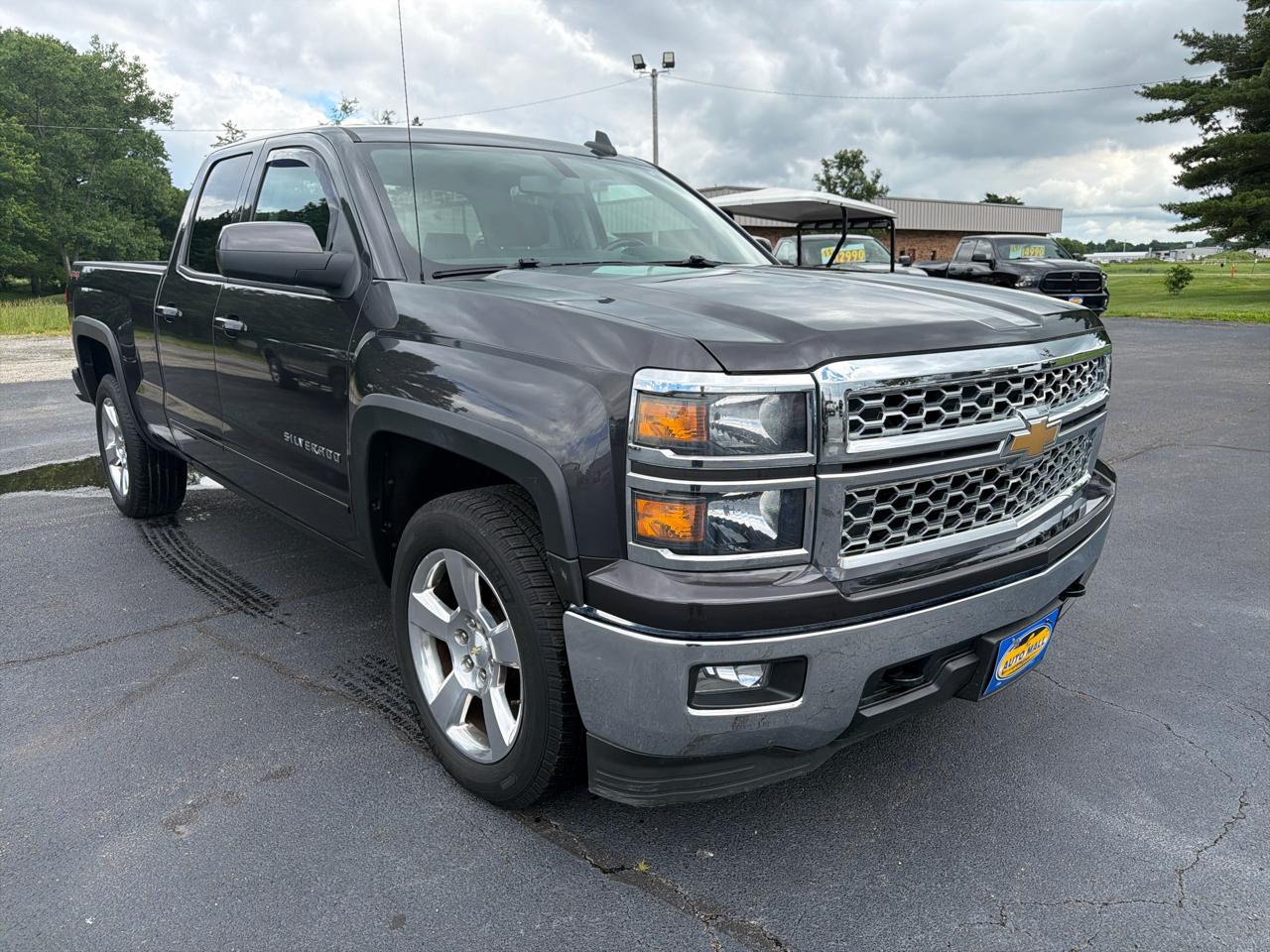 Chevrolet Silverado 1500 4WD Double Cab 143.5" LT w/1LT 2015