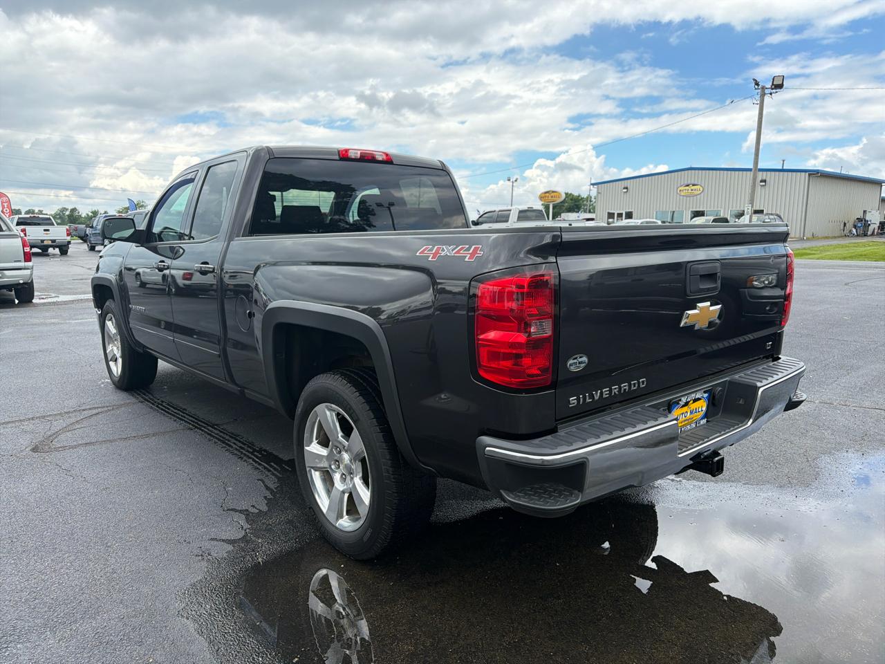 Chevrolet Silverado 1500 4WD Double Cab 143.5" LT w/1LT 2015