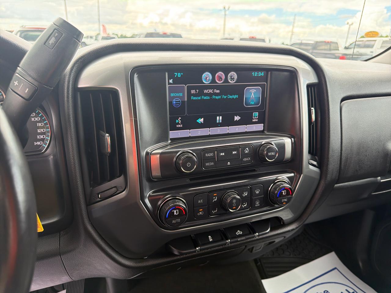 Chevrolet Silverado 1500 4WD Double Cab 143.5" LT w/1LT 2015