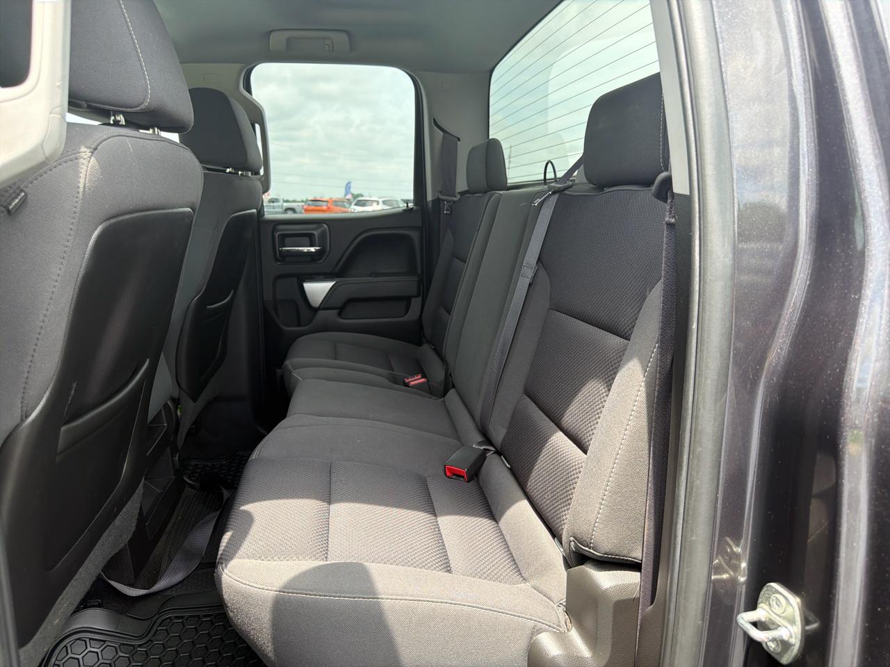 Chevrolet Silverado 1500 4WD Double Cab 143.5" LT w/1LT 2015