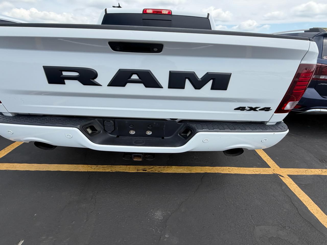 RAM 1500 Night 4x4 Crew Cab 5'7" Box *Ltd Avail* 2018