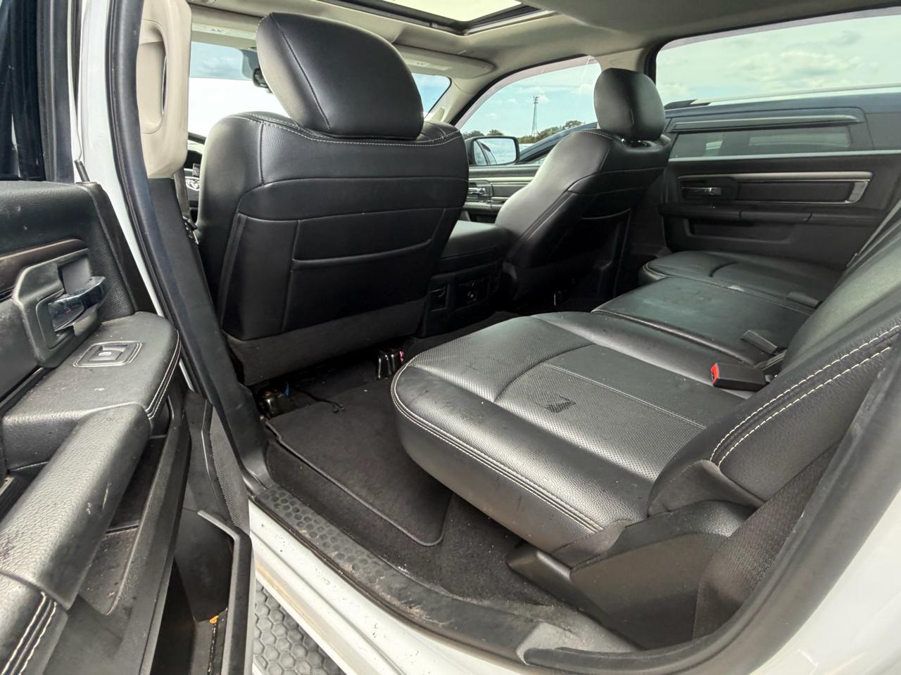 RAM 1500 Night 4x4 Crew Cab 5'7" Box *Ltd Avail* 2018