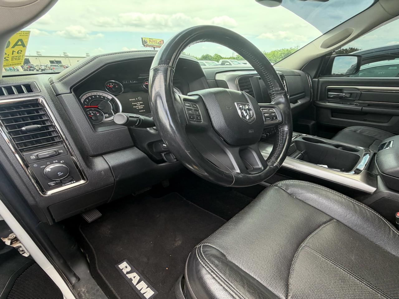 RAM 1500 Night 4x4 Crew Cab 5'7" Box *Ltd Avail* 2018