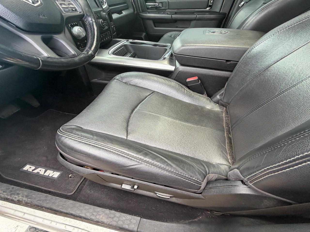 RAM 1500 Night 4x4 Crew Cab 5'7" Box *Ltd Avail* 2018