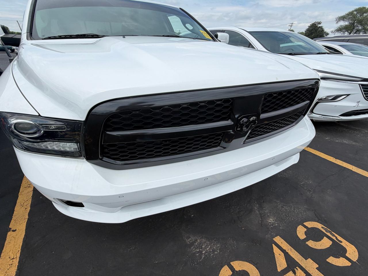 RAM 1500 Night 4x4 Crew Cab 5'7" Box *Ltd Avail* 2018